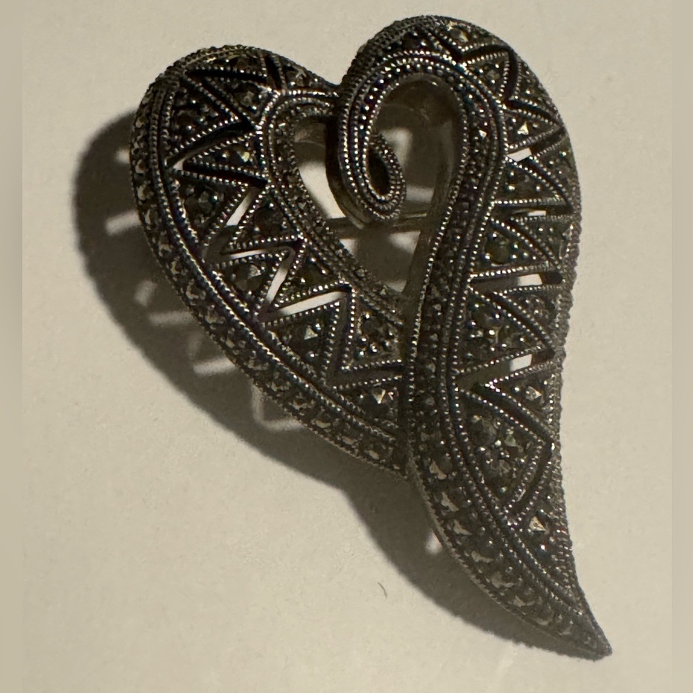 Vintage Sterling Silver Marcasite Open Heart Brooch Pin - Picture 4 of 6